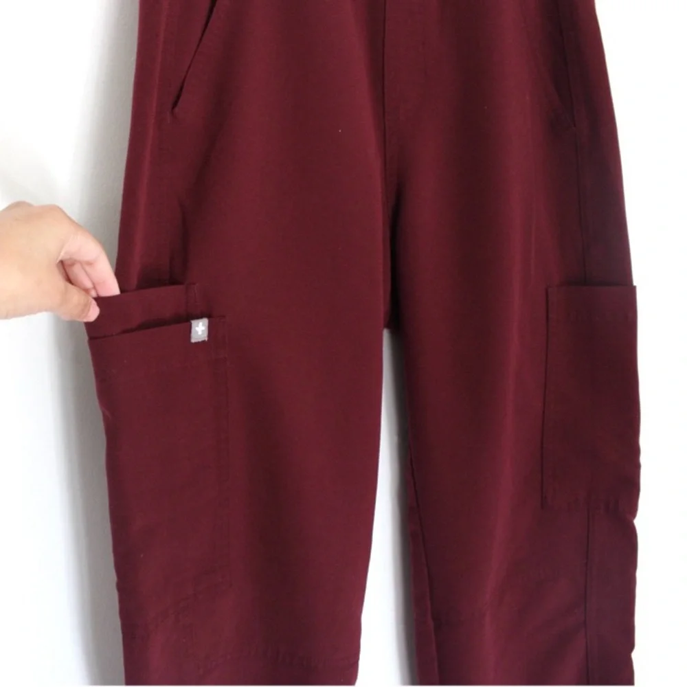 Figs Men’s Axim Cargo Scrub Pants